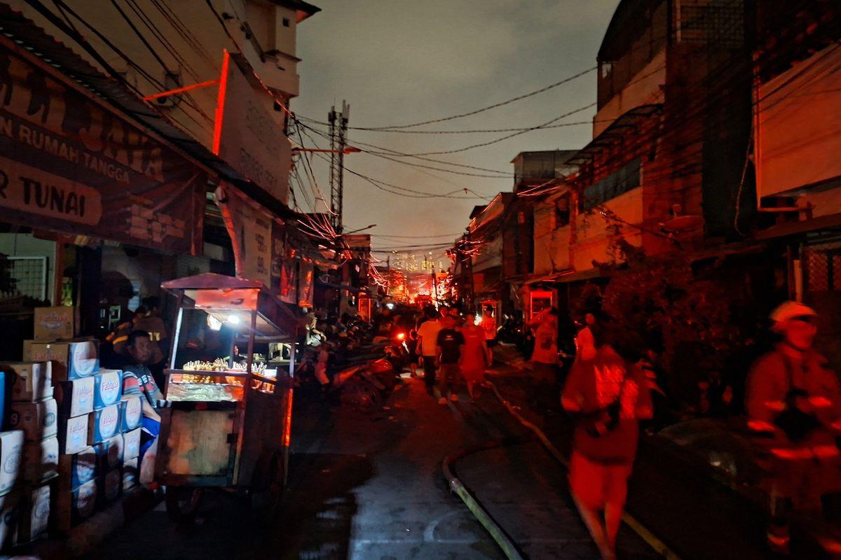 Kebakaran Kramat Pulo Hanguskan Puluhan Rumah, Ratusan Warga Terdampak
