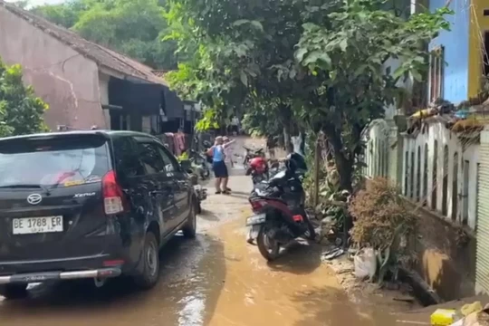 Sebanyak 6 Kecamatan Terendam Banjir Lampung, Ada Yang Setinggi 3 Meter!
