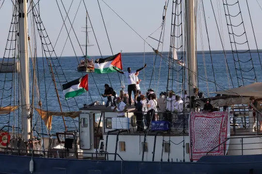 Kapal Global Sumud Flotilla Diserang oleh Drone Israel di Perairan Tunisia