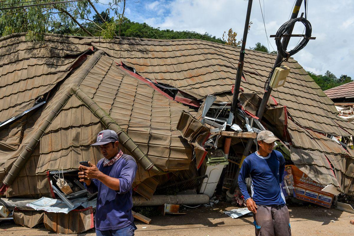 longsor-timpa-rumah-di-nagreg-kabupaten-bandung-1747639000980