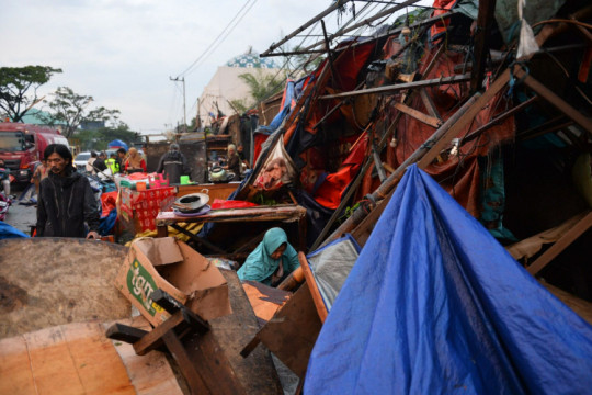 Bangunan Porakporanda Dihantam Tornado Kuat di Rancaekek Kabupaten Bandung