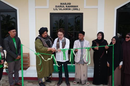 Peresmian Masjid DRL, Masjid Pertama dr. Richard Lee Bersama Asar Humanity