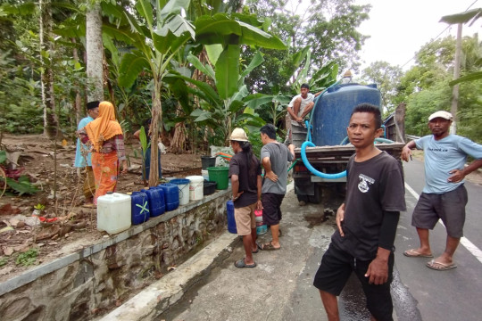 Clean Water Shortage, Peoples in Sekotong Hope for Assistance