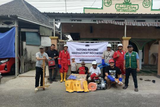 Orang Baik melalui Kitabisa Dukung Aksi ASAR Humanity, Ksatria Salurkan Air Bersih dan Perlengkapan Karhutla di Kalsel