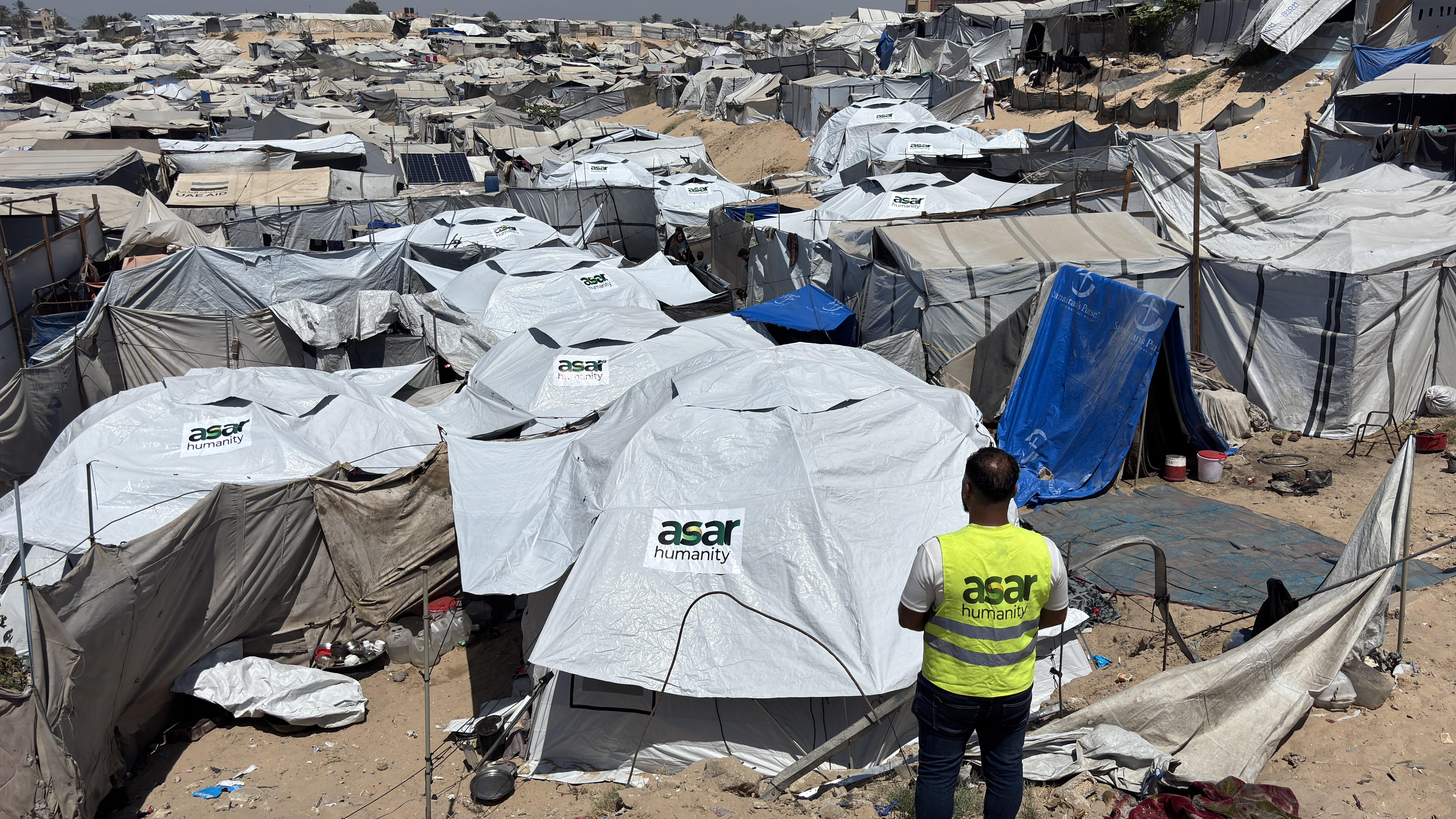 ASAR Humanity Salurkan 10 Tenda Keluarga untuk Pengungsi Gaza Selatan
