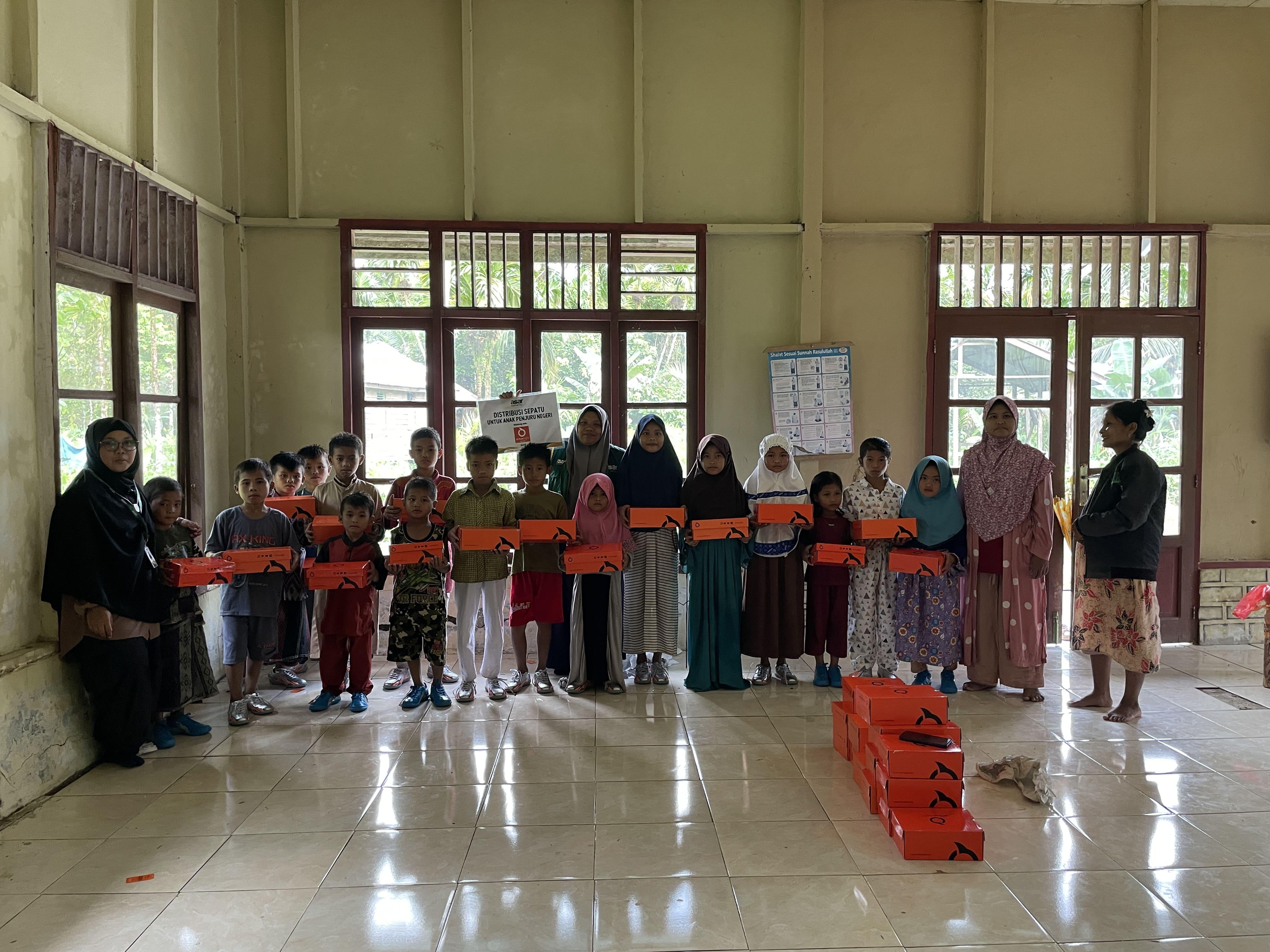 Menembus Pedalaman Mentawai, ASAR Humanity dan OrtusEight Hadirkan Dukungan Pendidikan untuk Anak Penjuru Negeri