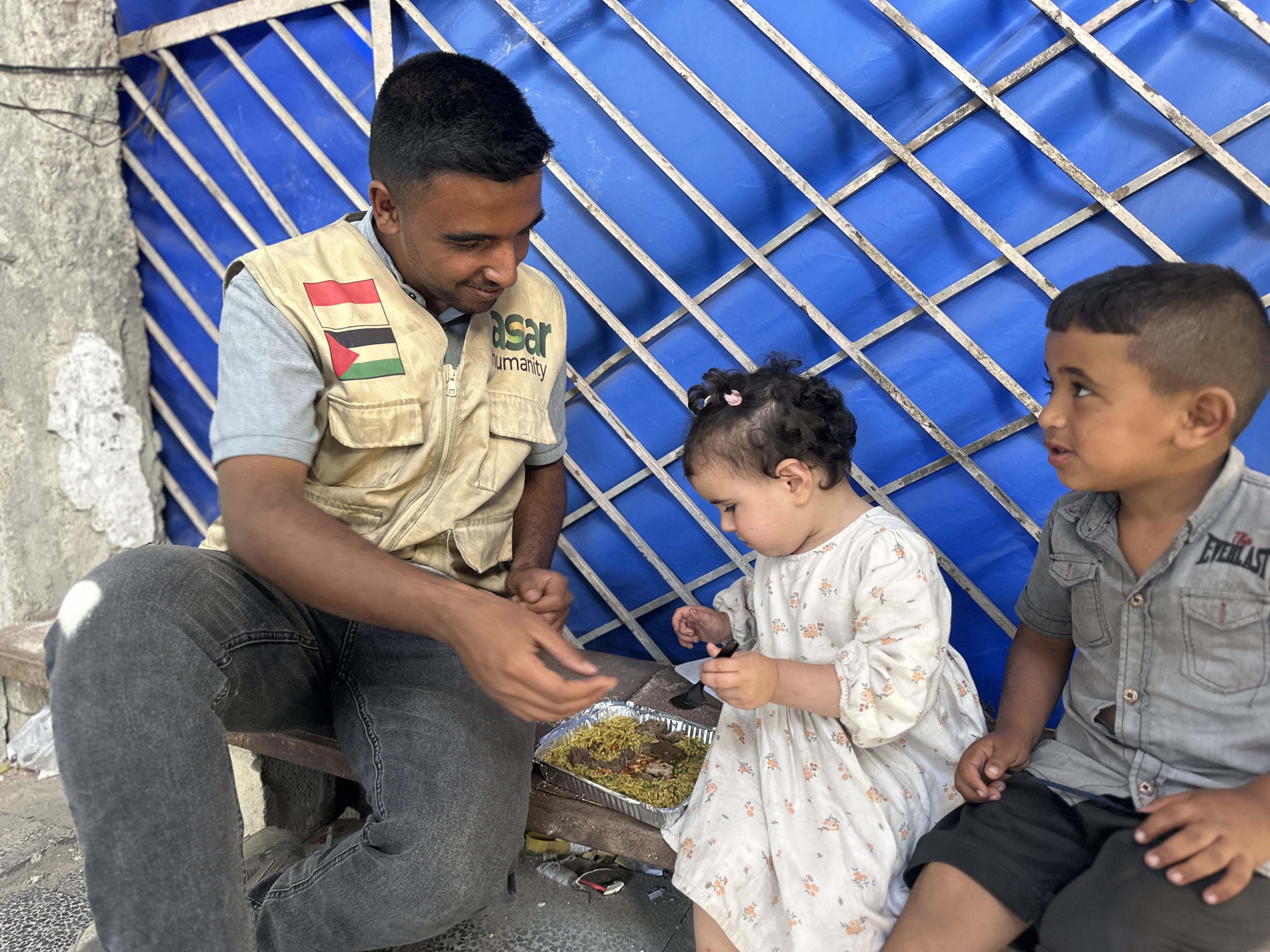 #SelamanyaJagaPalestina: Zakatmu Hadirkan Makanan Hangat bagi 4.000 Warga Gaza Utara