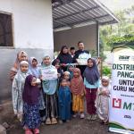 ASAR Humanity dan MTT Salurkan Paket Pangan untuk Guru Ngaji di Lombok, Wujud Apresiasi bagi Penjaga Cahaya Al-Qur'an