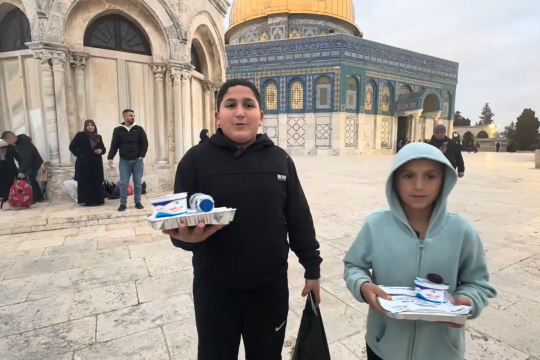 Totalitas Ramadhan: ASAR Humanity Hadirkan Ifthar Akbar untuk 1.000 Warga di Al Quds Palestina