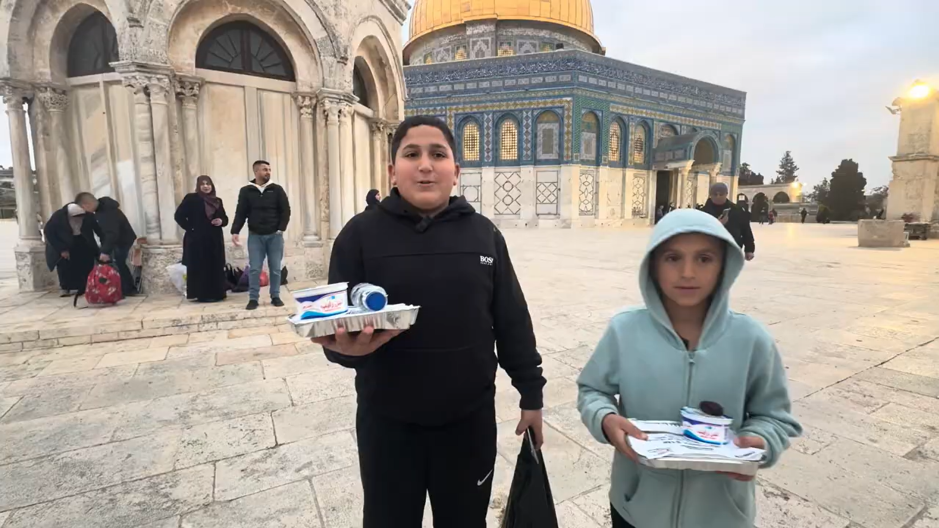 Totalitas Ramadhan: ASAR Humanity Hadirkan Ifthar Akbar untuk 1.000 Warga di Al Quds Palestina