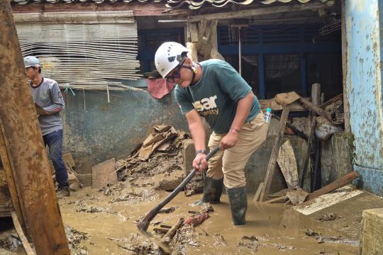 ASAR Humanity Lakukan Aksi Cepat Tanggap Banjir Bandang di Sukabumi