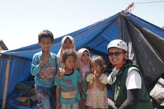 Dapur Umum ASAR Humanity Hadirkan Makanan Hangat untuk Warga Terdampak Gempa Manggarai Timur